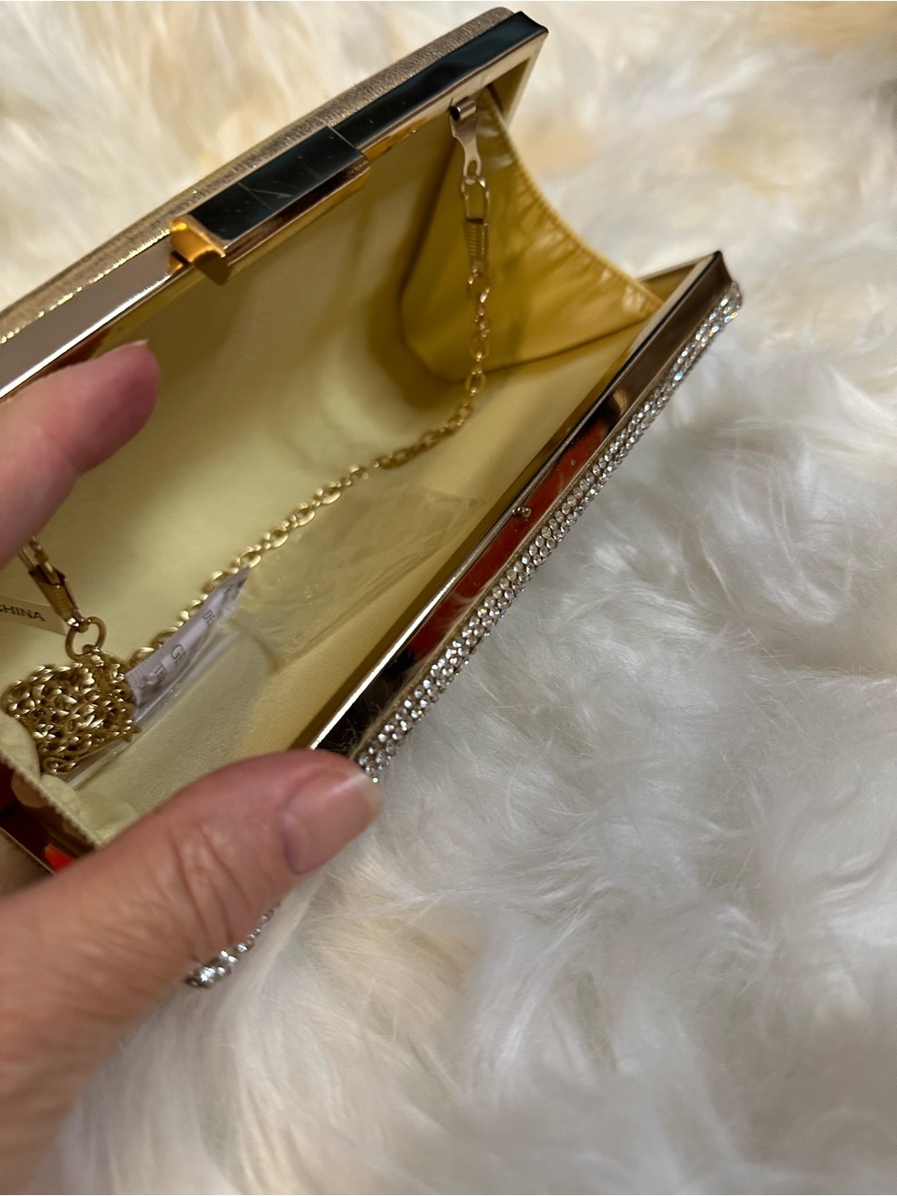 Elegant Gold Crystal Clutch with Chain Straps - Picture 6 of 14